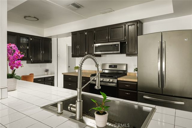 6834 Shoshone, Lake Balboa, CA 91406