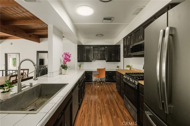 6834 Shoshone, Lake Balboa, CA 91406
