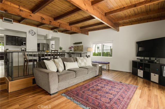6834 Shoshone, Lake Balboa, CA 91406