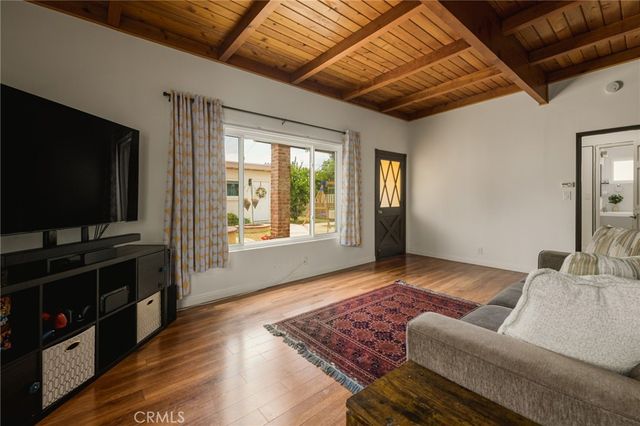 6834 Shoshone, Lake Balboa, CA 91406