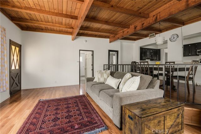 6834 Shoshone, Lake Balboa, CA 91406