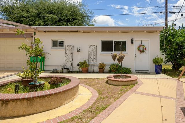 6834 Shoshone, Lake Balboa, CA 91406