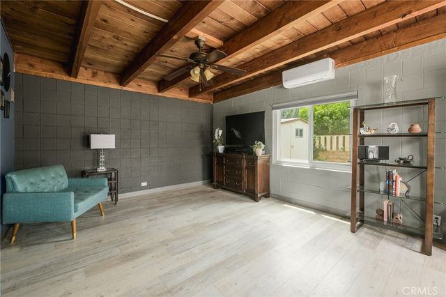 6834 Shoshone, Lake Balboa, CA 91406