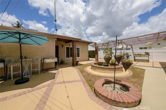 6834 Shoshone, Lake Balboa, CA 91406