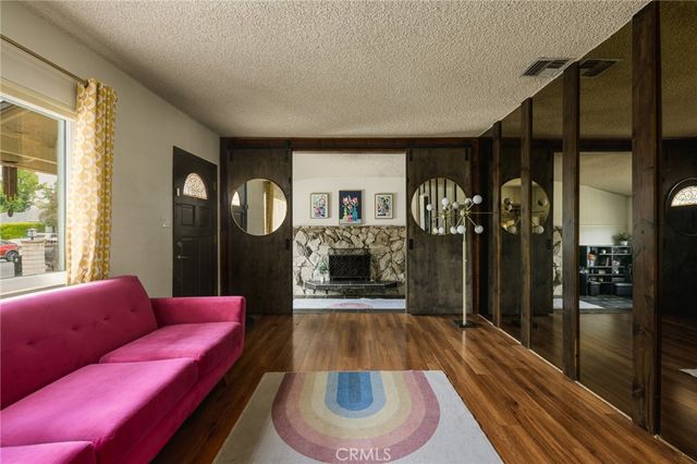 6834 Shoshone, Lake Balboa, CA 91406