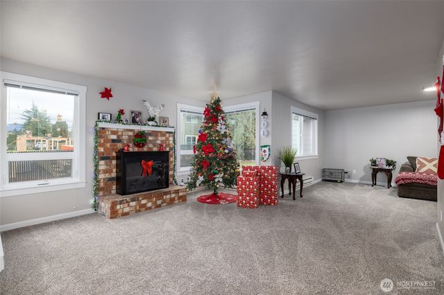 401 Stanford Drive, Mount Vernon, WA 98273