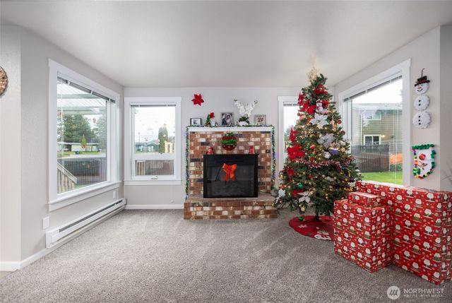 401 Stanford Drive, Mount Vernon, WA 98273