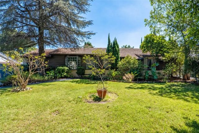 6438 Orion Avenue, Van Nuys, CA 91406