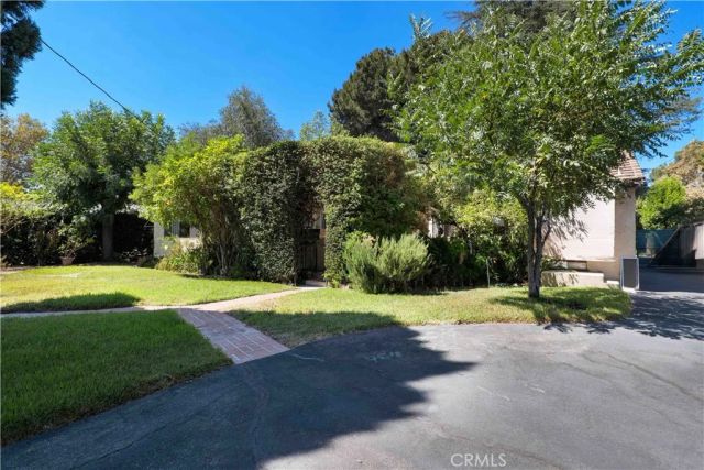 6438 Orion Avenue, Van Nuys, CA 91406