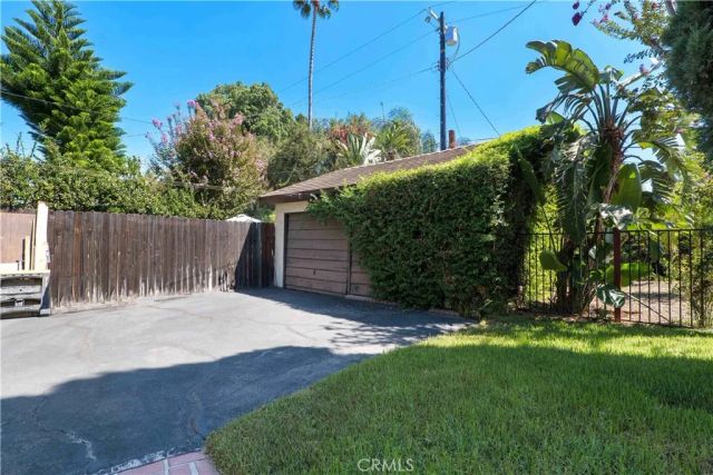 6438 Orion Avenue, Van Nuys, CA 91406