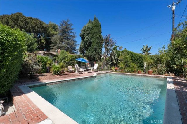 6438 Orion Avenue, Van Nuys, CA 91406