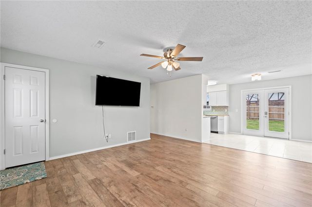 103 NW J Street, Bentonville, AR 72712