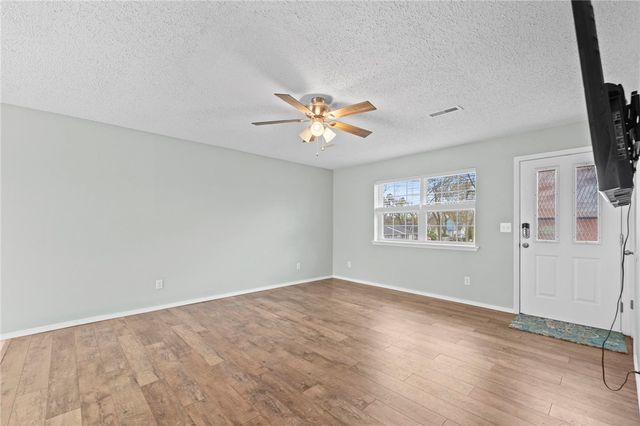 103 NW J Street, Bentonville, AR 72712