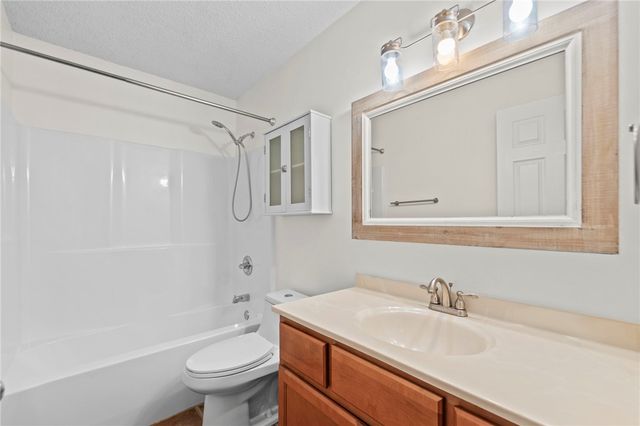 103 NW J Street, Bentonville, AR 72712