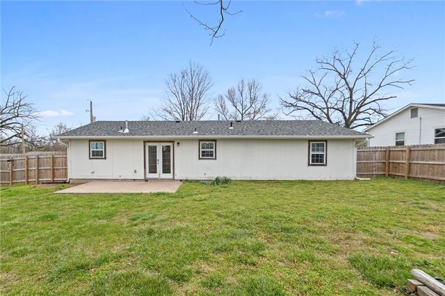 103 NW J Street, Bentonville, AR 72712
