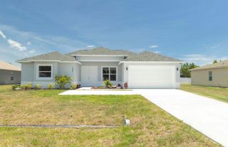 1221 SW Alcantarra Boulevard, Port St. Lucie, FL 34953