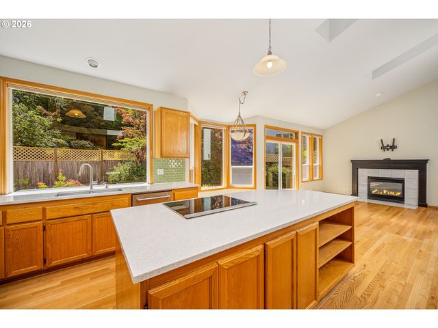 3826 BRIGHTON Ave, Eugene, OR 97405