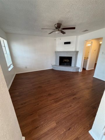 3078 W Sycamore Circle, Euless, TX 76040