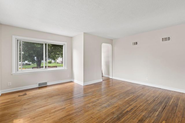 802 Center Street, North Mankato, MN 56003