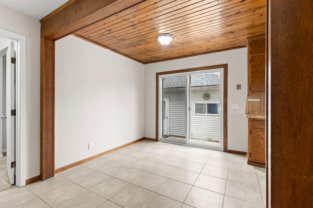 802 Center Street, North Mankato, MN 56003