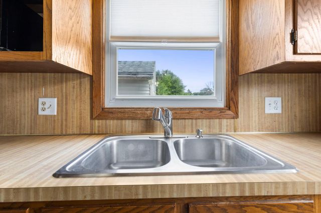 802 Center Street, North Mankato, MN 56003
