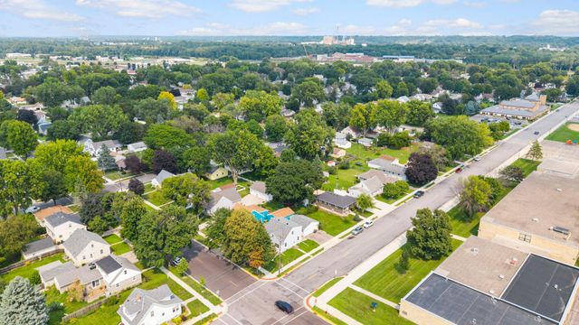 802 Center Street, North Mankato, MN 56003
