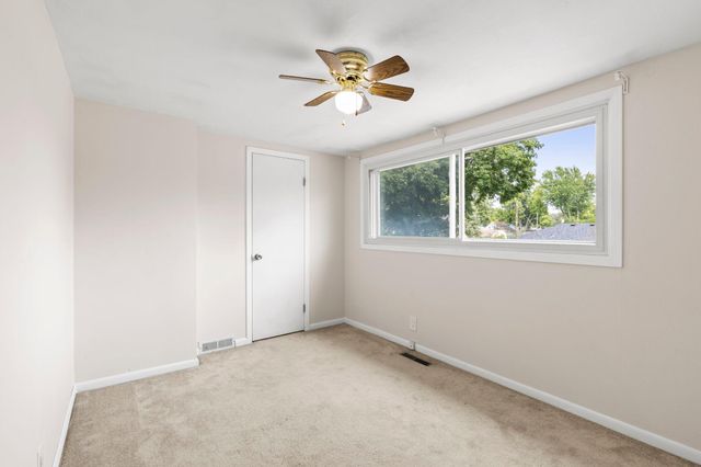 802 Center Street, North Mankato, MN 56003
