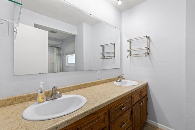 802 Center Street, North Mankato, MN 56003