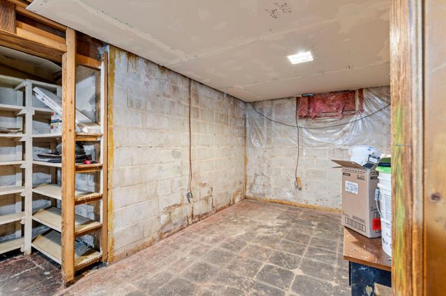 802 Center Street, North Mankato, MN 56003