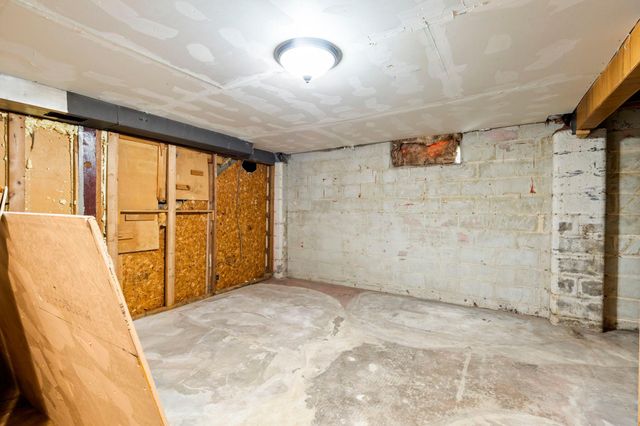 802 Center Street, North Mankato, MN 56003