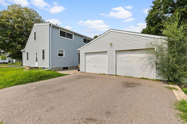 802 Center Street, North Mankato, MN 56003