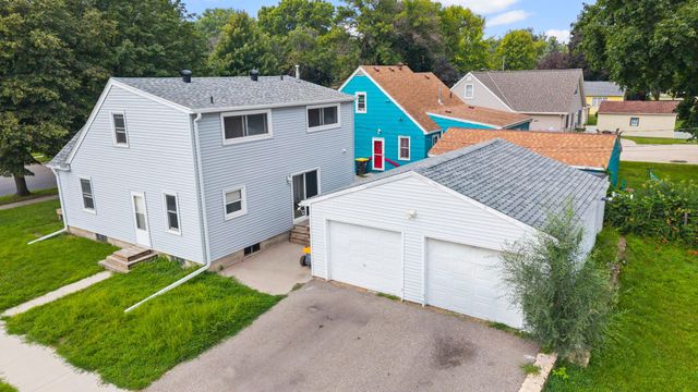 802 Center Street, North Mankato, MN 56003