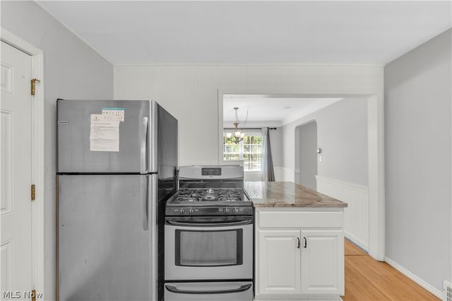 4089 Washington Boulevard, University Heights, OH 44118