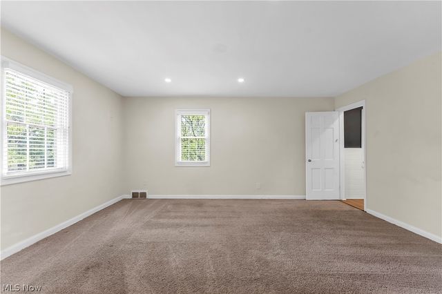 4089 Washington Boulevard, University Heights, OH 44118