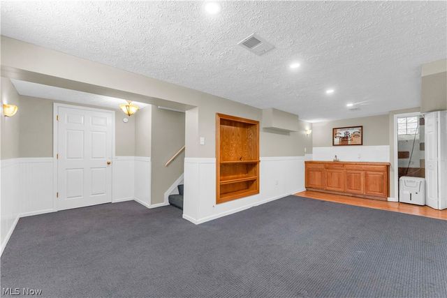 4089 Washington Boulevard, University Heights, OH 44118