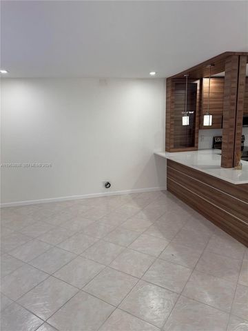 319 Normandy G 319, Delray Beach, FL 33484