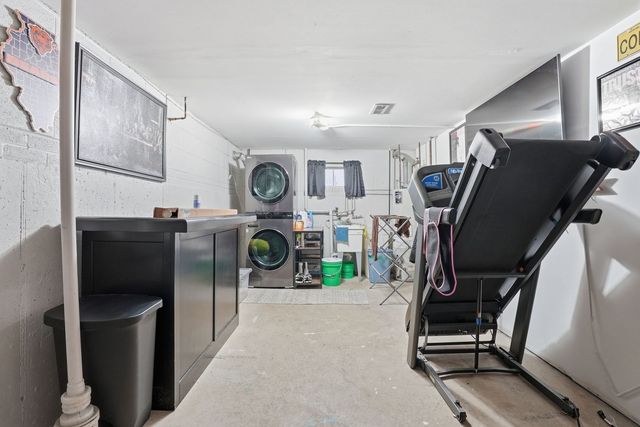 310 SHERIDAN Drive 1D, Willowbrook, IL 60527