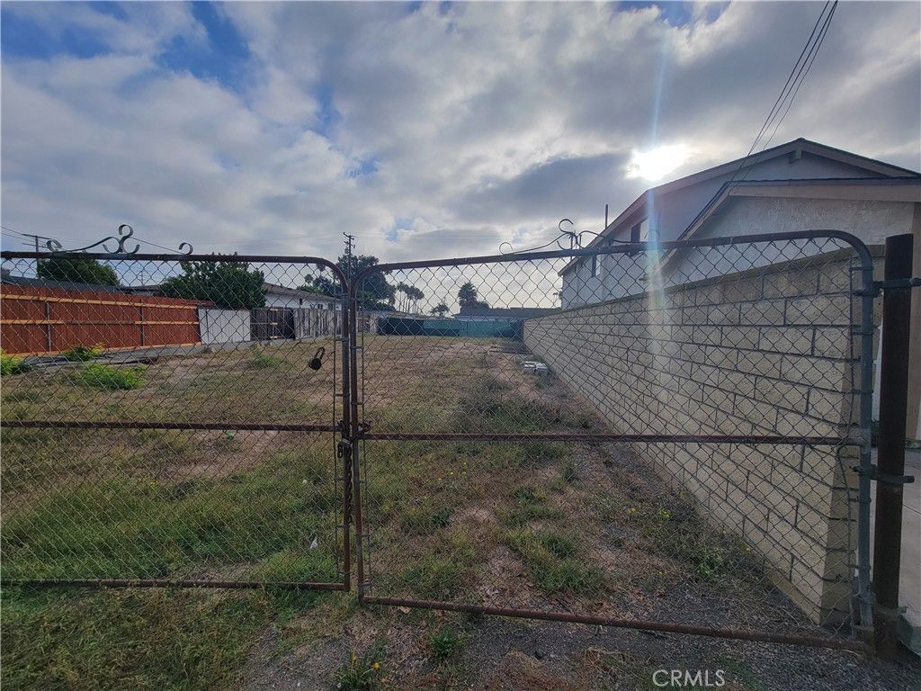 17101 B Lane, Huntington Beach, CA 92647 — photo 2