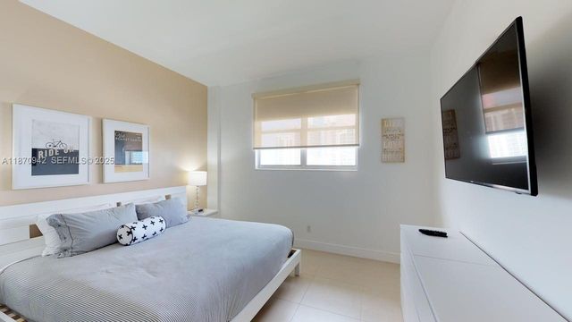 19370 Collins Avenue PH-11, Sunny Isles Beach, FL 33160