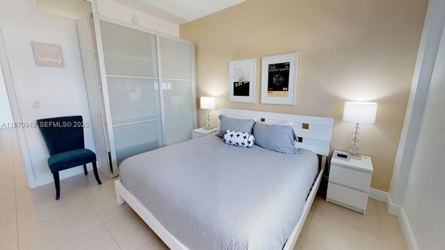 19370 Collins Avenue PH-11, Sunny Isles Beach, FL 33160
