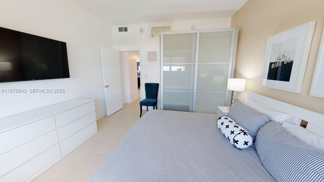 19370 Collins Avenue PH-11, Sunny Isles Beach, FL 33160