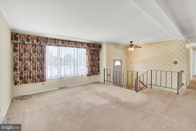 603 OAKWOOD DR, Dover, PA 17315