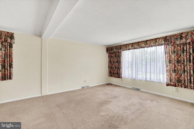 603 OAKWOOD DR, Dover, PA 17315