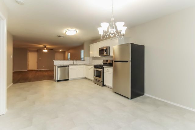 14435 Acuna Lane, Houston, TX 77045