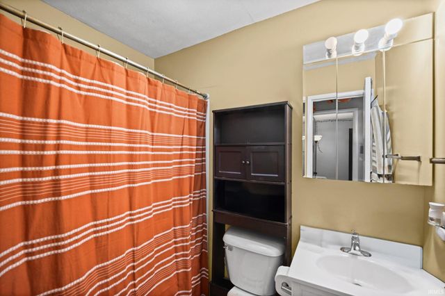 3236 Pipers Glen Drive, Lafayette, IN 47909