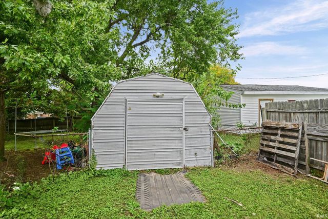 3236 Pipers Glen Drive, Lafayette, IN 47909