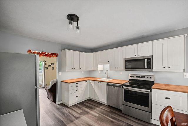 3236 Pipers Glen Drive, Lafayette, IN 47909
