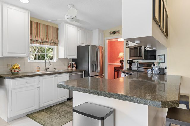 7910 Pine Island Way, West Palm Beach, FL 33411