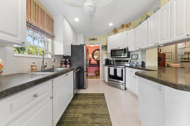 7910 Pine Island Way, West Palm Beach, FL 33411