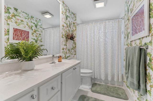 7910 Pine Island Way, West Palm Beach, FL 33411